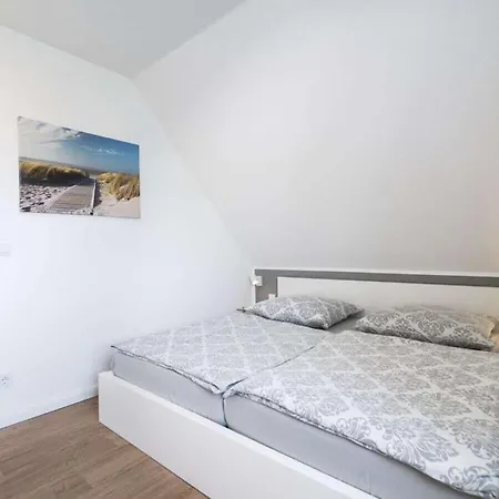 With 2 Bedrooms Ferienhaus