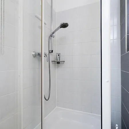 With 2 Bedrooms Holiday home